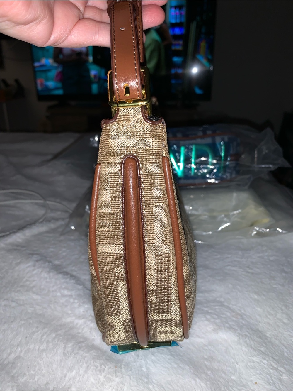 Brand New ! FASHION Brown purse with cross body strap included - Picture 3 of 7